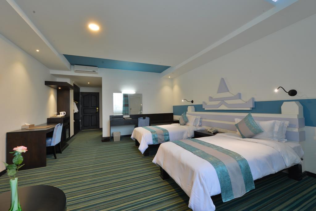 Hotel Marvel Мандалай Екстер'єр фото