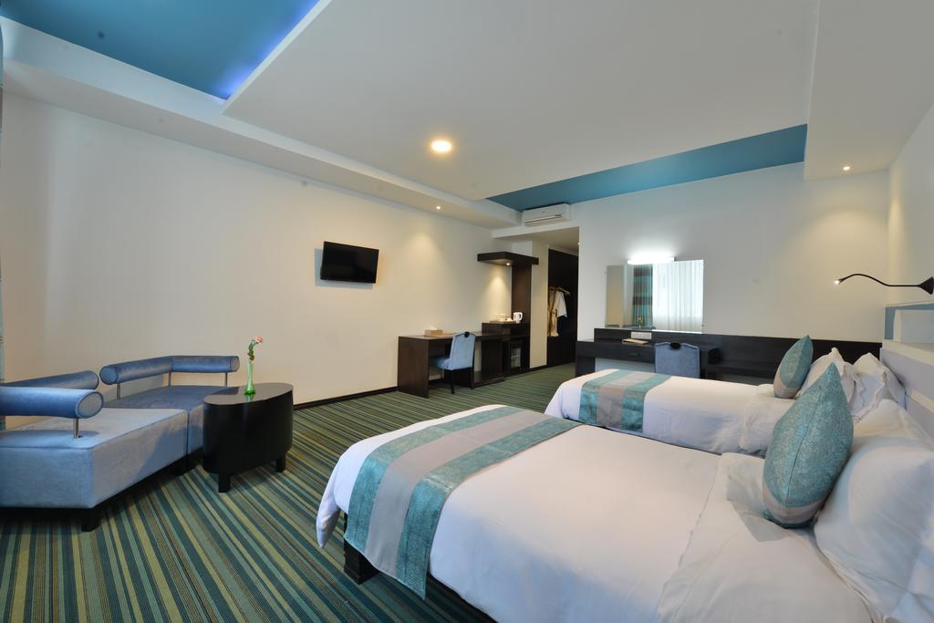 Hotel Marvel Мандалай Екстер'єр фото