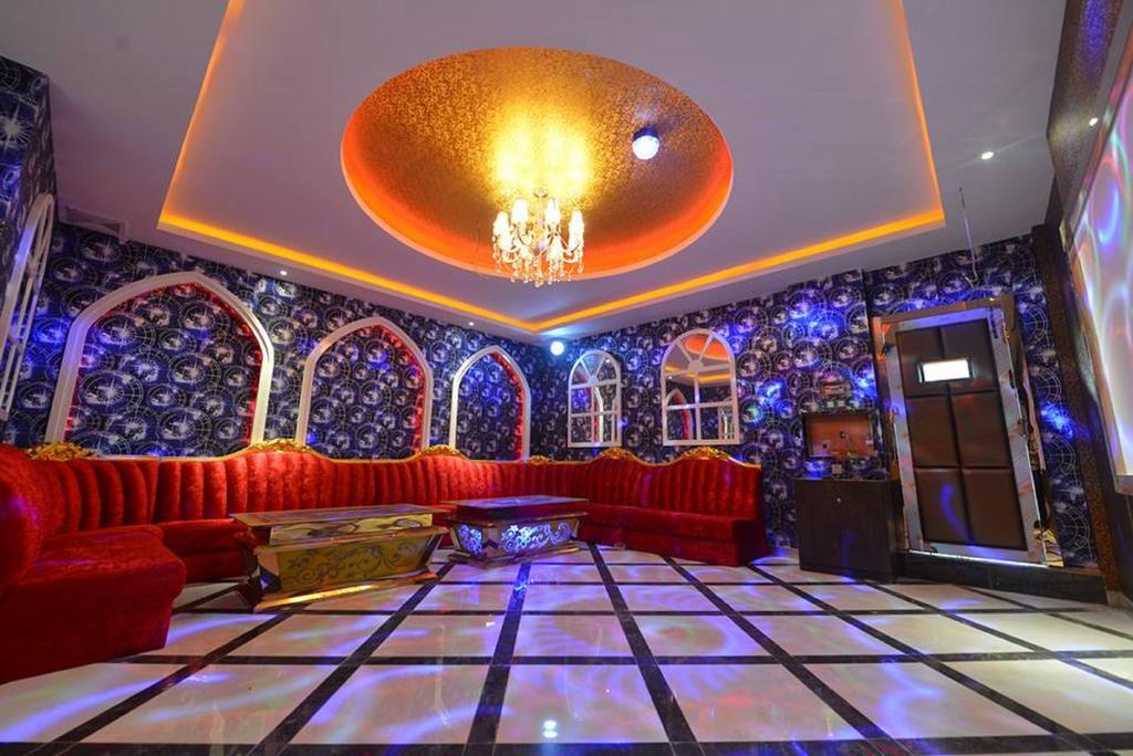 Hotel Marvel Мандалай Екстер'єр фото