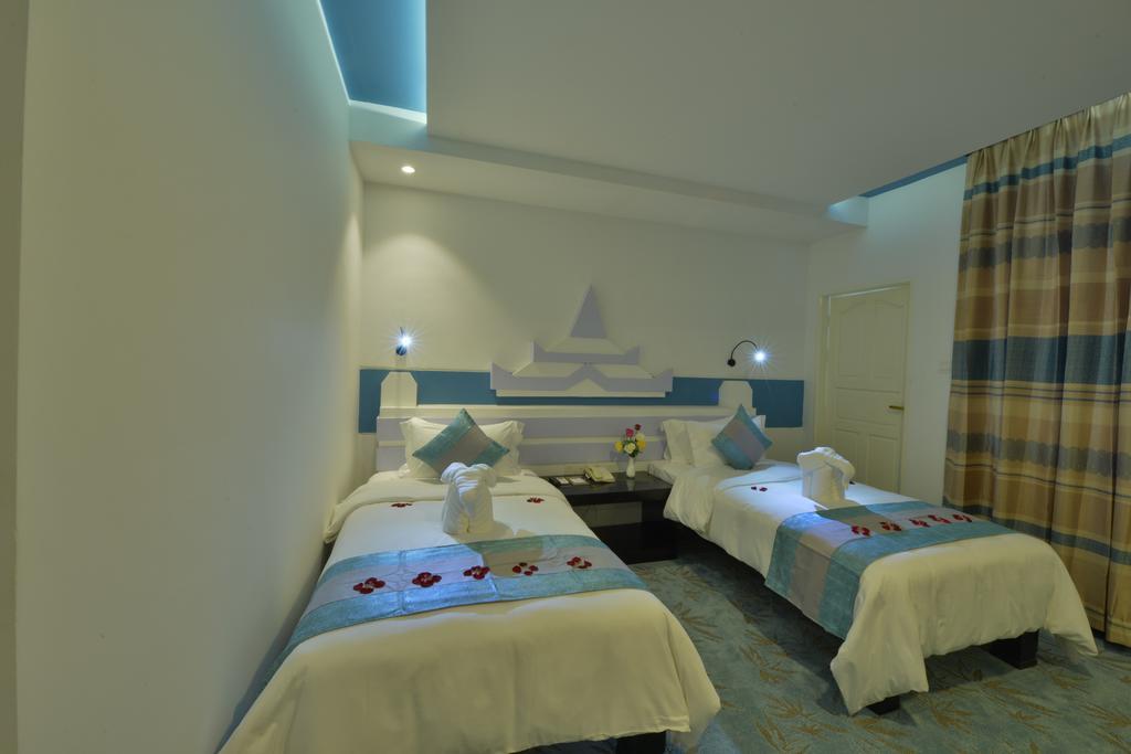 Hotel Marvel Мандалай Екстер'єр фото