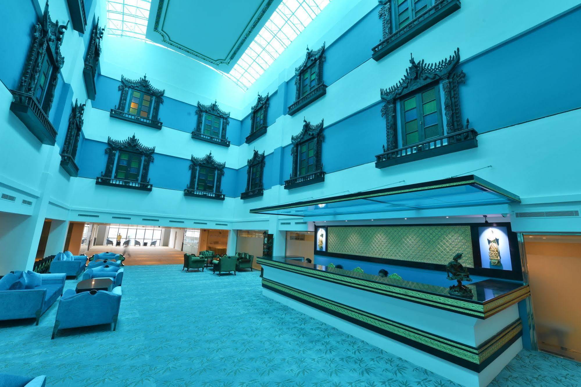 Hotel Marvel Мандалай Екстер'єр фото