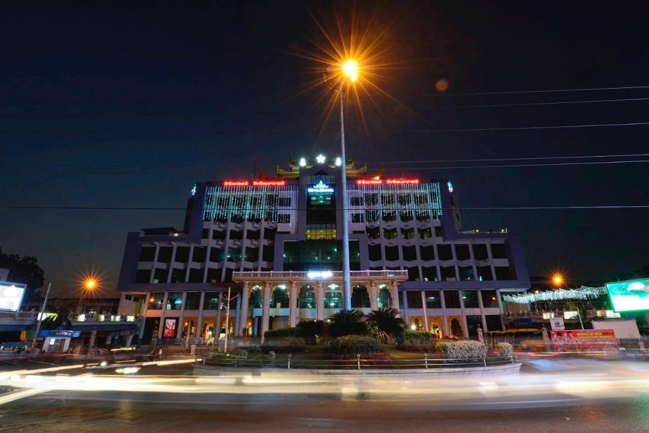 Hotel Marvel Мандалай Екстер'єр фото